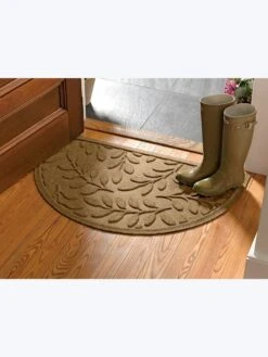 Laurel Leaf Water Glutton Half-Round Doormat