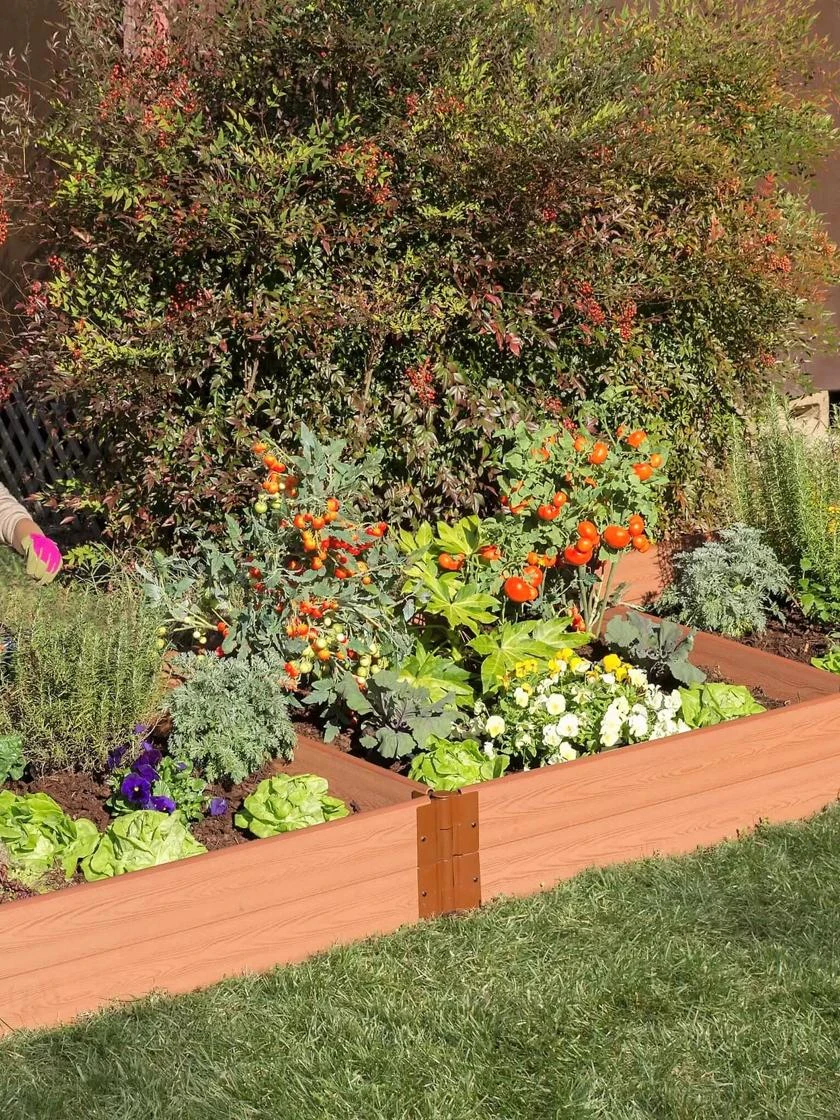 Composite Raised Bed With 1" Boards, 11" - Image 9