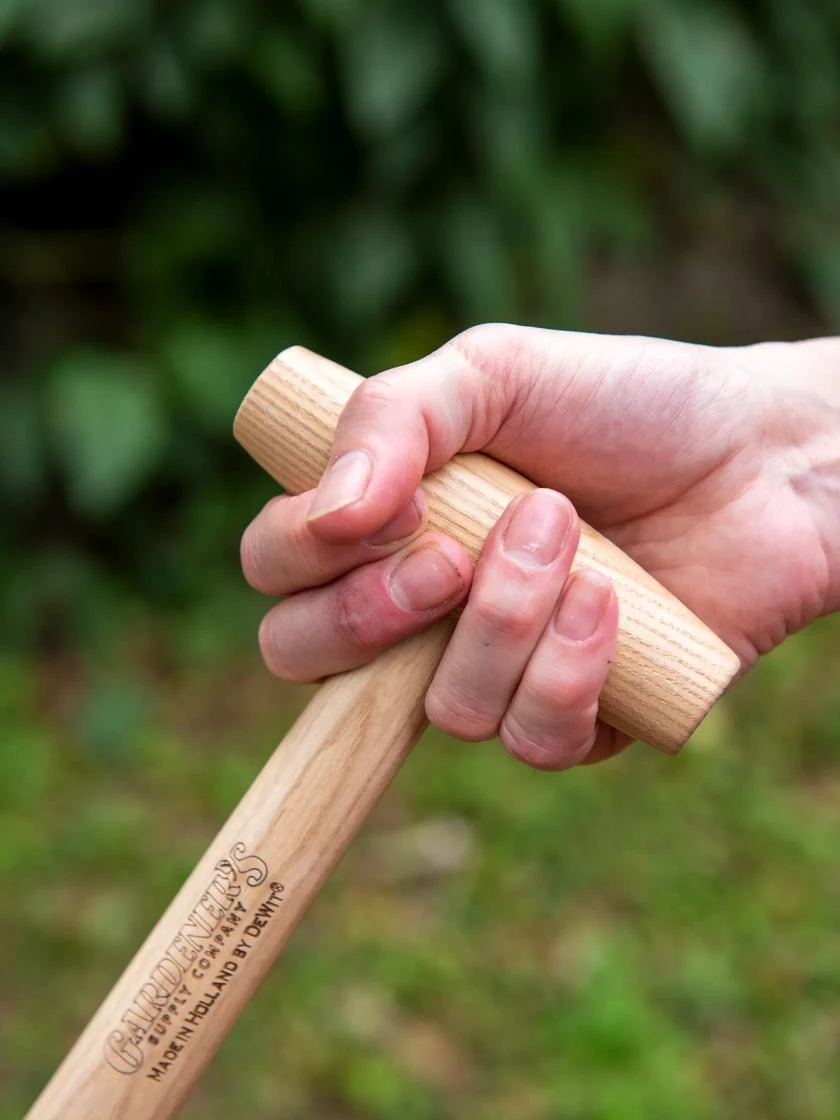 Gardenerās Lifetime Perennial Fork With Short T-Handle - Image 3