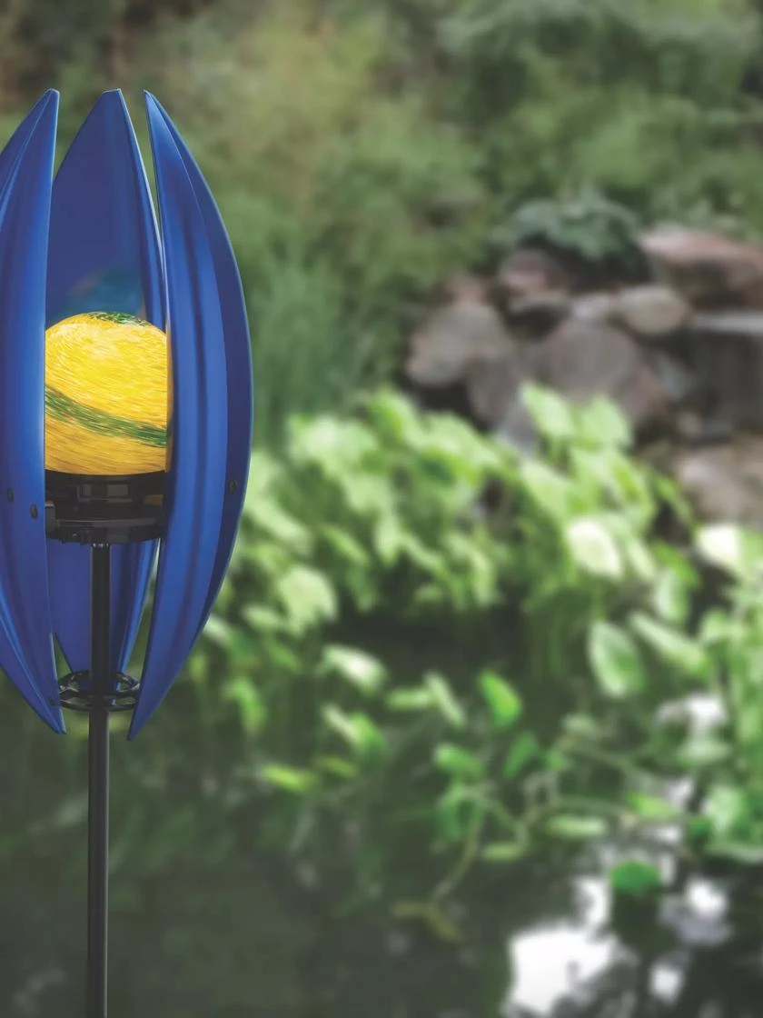 Wind Powered Garden Spinner Light - Image 2