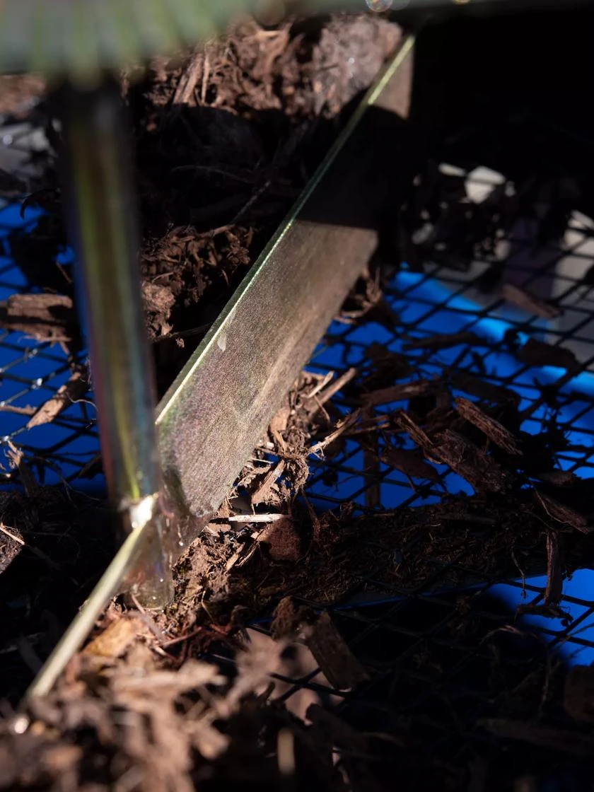 Gardener's Rotary Compost Soil Sifter - Image 5