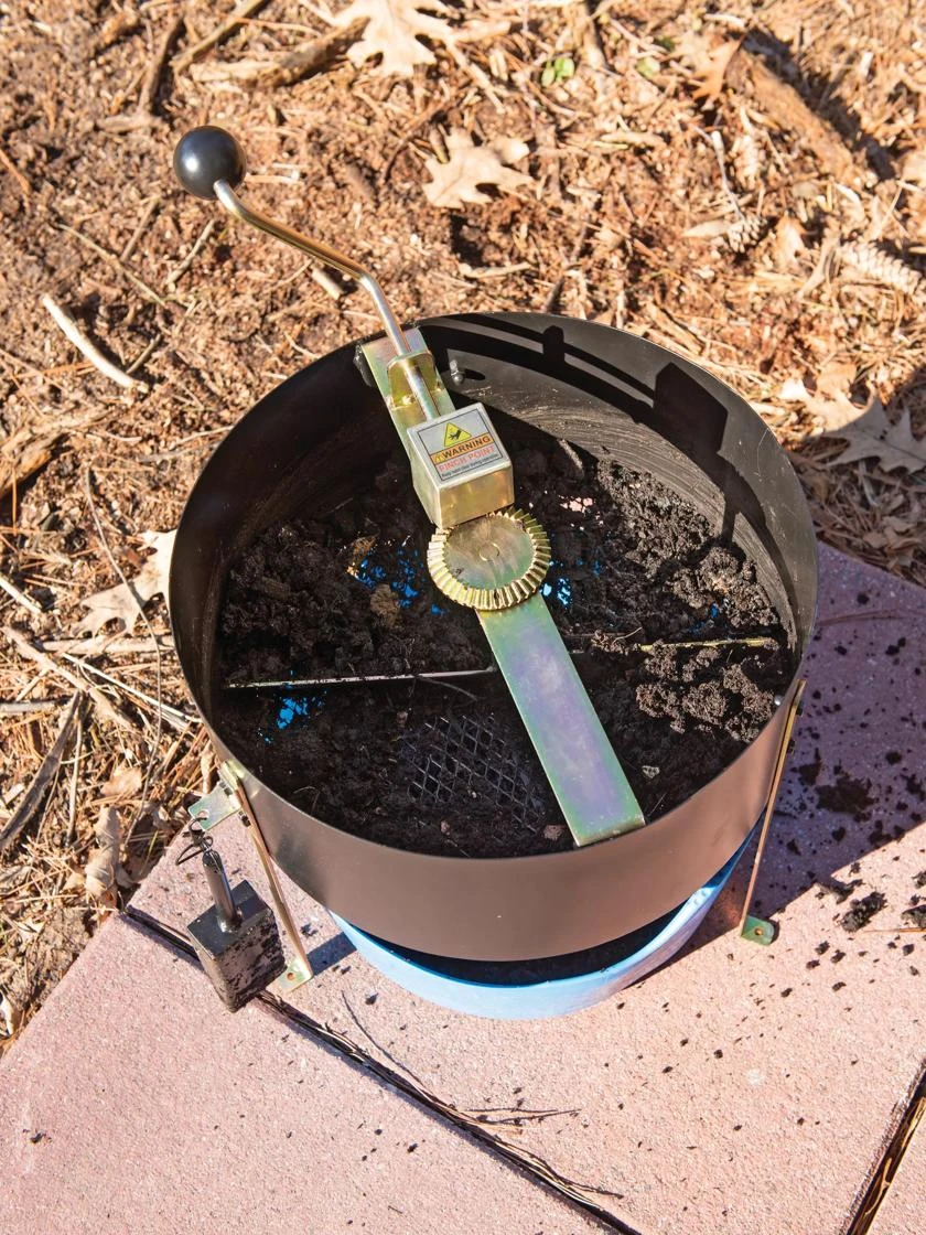 Gardener's Rotary Compost Soil Sifter - Image 3