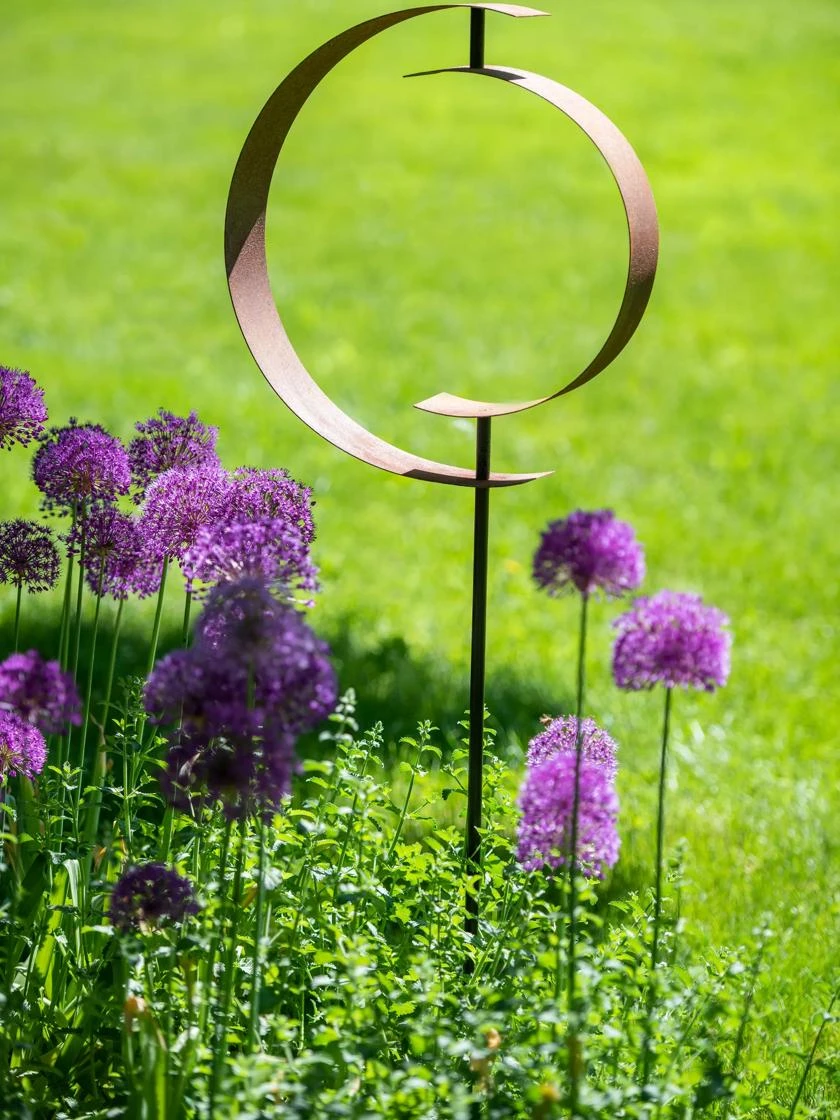 Corten Circle Garden Sculpture - Image 3